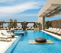 Four Seasons Hotel Mumbai Pool